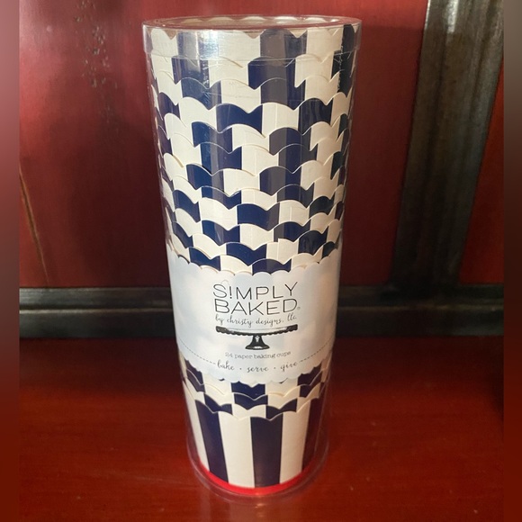 New in packaging, Simply Baked 4th of July Baking Cup Sets 🧨 - Picture 2 of 3